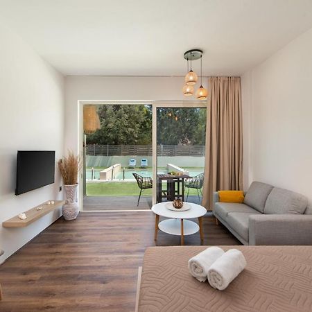 Theros Suites Хараки Экстерьер фото
